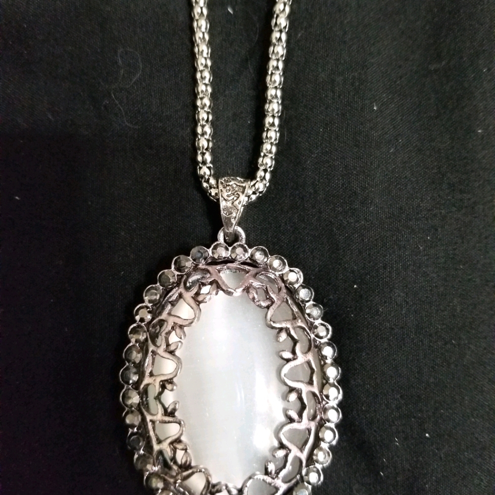 Beautifully Crafted Morher of Pearl Look Long Neck
